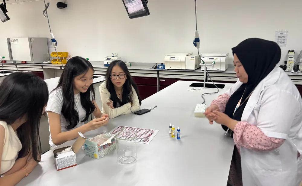 世纪大学白沙罗医学教育中心举办健康科学体验日 吸引众多学子探索医护职业